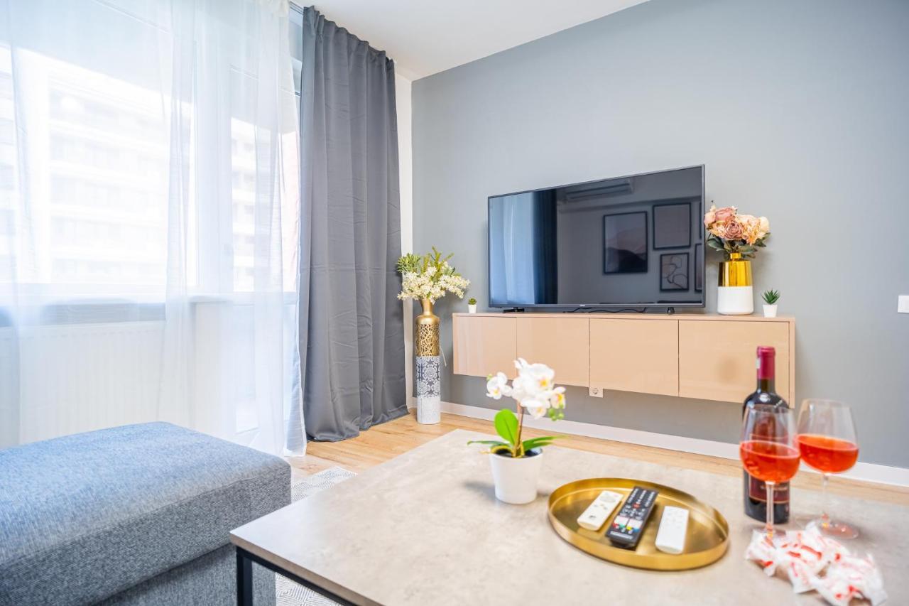 Refreshingly Chic: Newly Renovated 2Br Apartment Bükreş Dış mekan fotoğraf